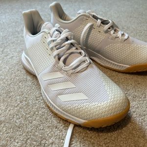 NWT White Adidas (Crazybounce Flight) Volleyball Shoes Size 8.5 W
